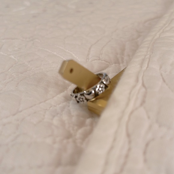 Retired James Avery Ring with Hearts and Flowers; Size 5; Sterling Silver - Picture 2 of 4